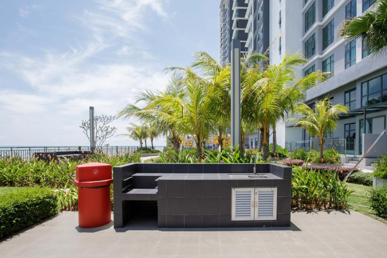 Aisi3 Studio Seaview At Tanjung Lumpur Куантан Экстерьер фото
